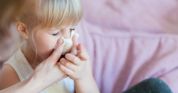 Bambina con raffreddore, una tipologia di "asilite"