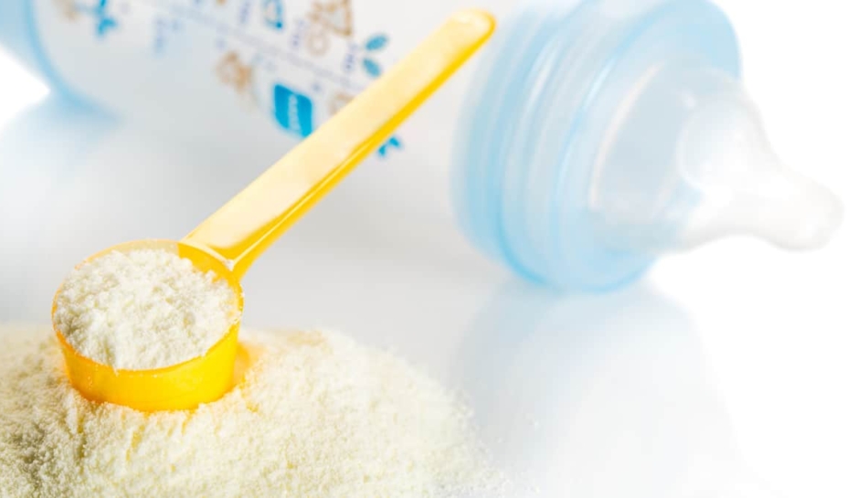 Aggiunta di latte artificiale: perché andrebbe evitata - Uppa