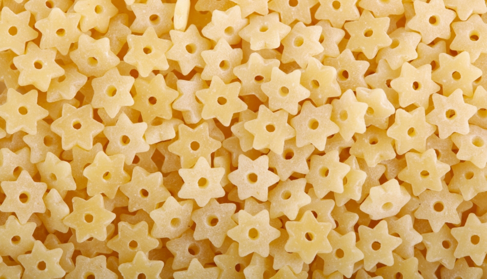 Pastina a forma di stella come esempio di baby food