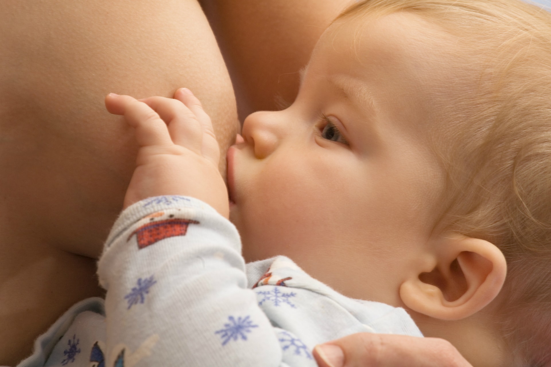 Latte materno: come cambia la composizione nel tempo - UPPA