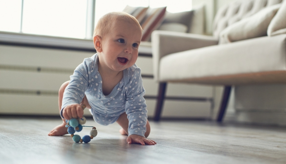 GIOCHI PER BAMBINI 0 anni: NEONATI 0-3 MESI. Come intrattenere un