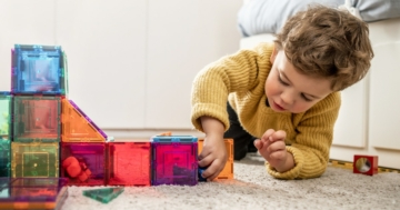 The child concentrated while playing