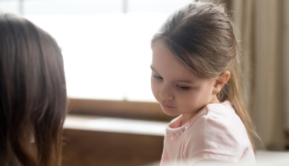 bambina con mutismo selettivo non parla