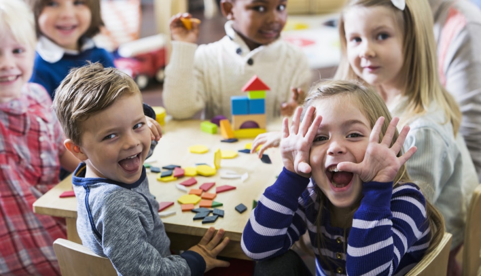 Bambini in una scuola steineriana