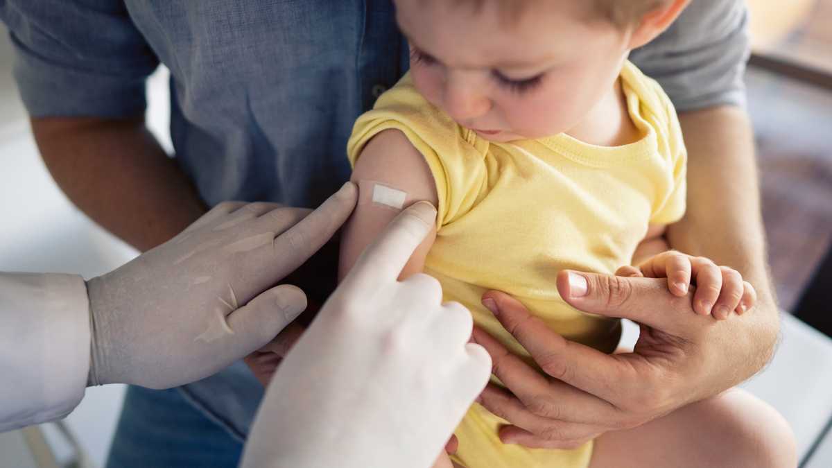 Calendario vaccini bambini: quali sono obbligatori e quando farli - Uppa