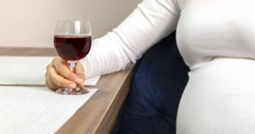 donna in gravidanza rischia sindrome alcolico fetale