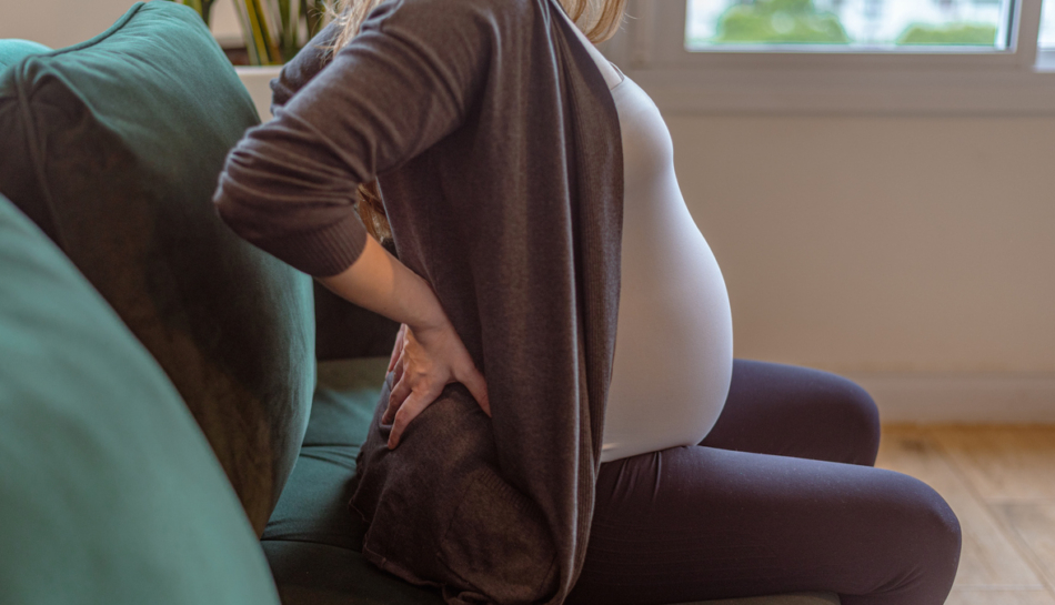 donna con sciatalgia in gravidanza