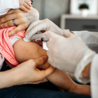 vaccino e liquido di contrasto Passaporto vaccinale: cos'è e come ottenere il digital green pass main image 1